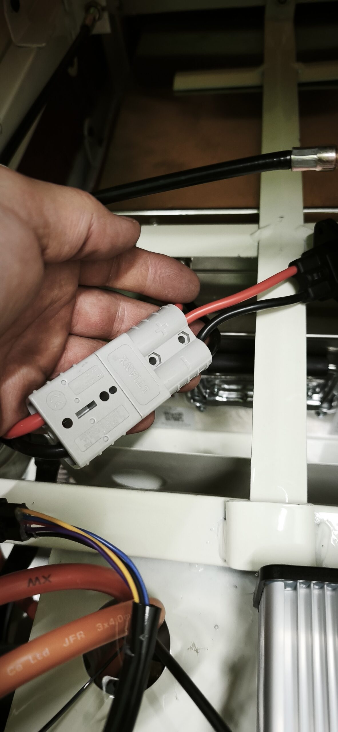 Электротрицикл DotJump DJX-1 (1200W 71.4V 40Ah) 2х местный — изображение 15